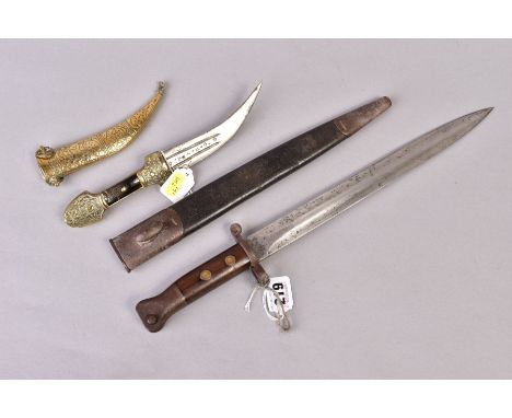 AN 1888 PATTERN KNIFE BAYONET for the British Lee Metford or Long Lee Enfield rifle, with metal/leather scabbard, proof marks