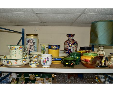 A QUANTITY OF CERAMICS, including a Royal Doulton Rossetti six piece wash set, a late 19th century Japanese Imari baluster va