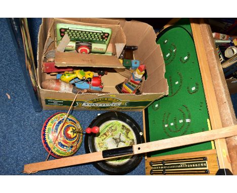 THE SANDOWN HORSE RACING ROULETTE GAME, not complete and with some wear and damage, with a boxed Kay bagatelle game, boxed Me