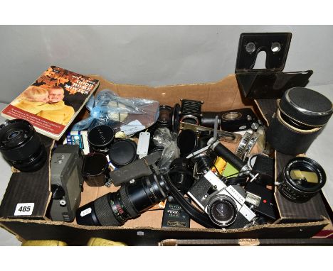 A TRAY CONTAINING VINTAGE SLR CAMERAS, LENSES AND CINE CAMERA, including a Praktica LLC fitted with a 50mm f1.8 lens, an Upsi