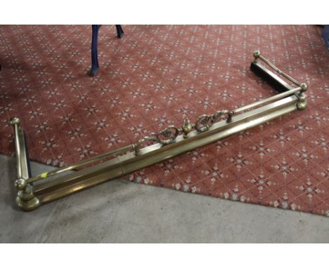 Victorian brass telescopic fender - internal width +/- 120 cm