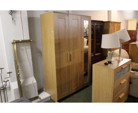 Modern oak effect mirror door wardrobe 192 cm high, 117 cm wide