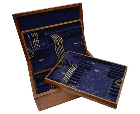 A part canteen of Edwardian silver Old English Thread pattern flatware contained in an oak canteenLondon, 1907 by Francis Hig