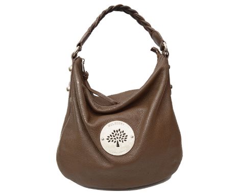 A large Mulberry light brown/clay Daria leather shoulder bagwith plaited shoulder strap, oversized studs to side, large signa