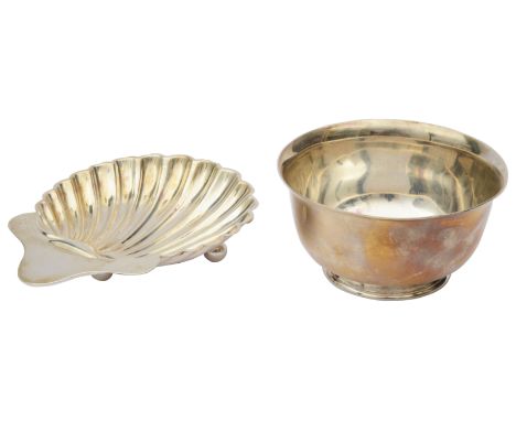 An Edwardian silver shell shaped butter dish and a George V silver sugar basin first London, 1902 by Josiah Williams &amp; Co