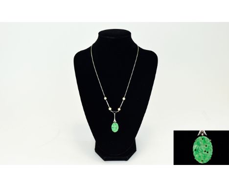 A Superb Art Deco Platinum Set Pearl and Jade Pendant Drop, with Integral Pearl Set Platinum Chain, Very Attractive Piece of 