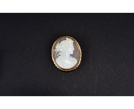 Antique 9ct Gold Good Quality Framed Oval Shell Cameo The finely carved portrait of a classical lady with a diamond cut oval 