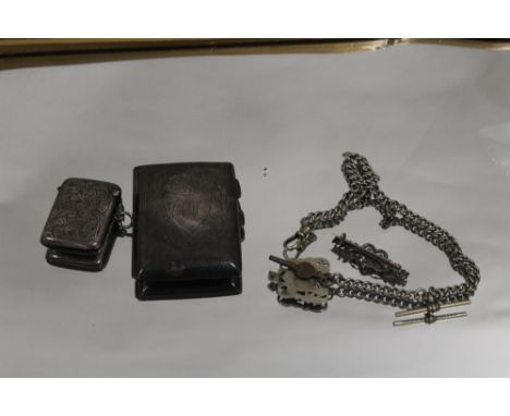A HALLMARKED SILVER CIGARETTE CASE, SILVER VESTA CASE, BROOCH AND AN ALBERT CHAIN
