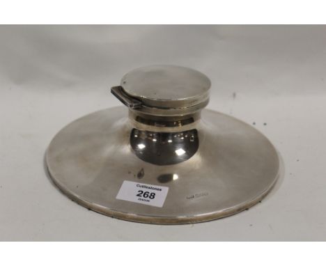 A CHESTER HALLMARKED SILVER VERY LARGE CAPSTAN INKWELL
