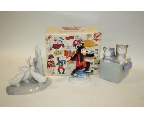 A BESWICK 'BIFFA THE BEAR' FIGURE TOGETHER WITH A NAO CAT GROUP PLUS A SWAN GROUP