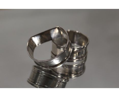  PAIR OF HALLMARKED SILVER D-SHAPED NAPKIN RINGS