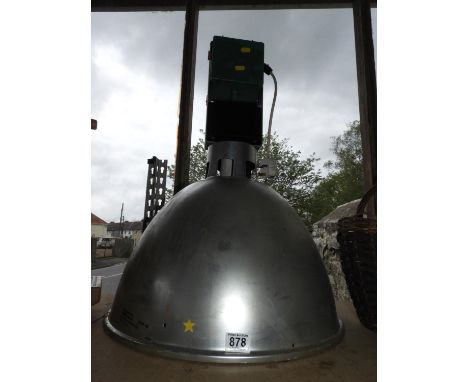 Large Industrial Light Fitting 