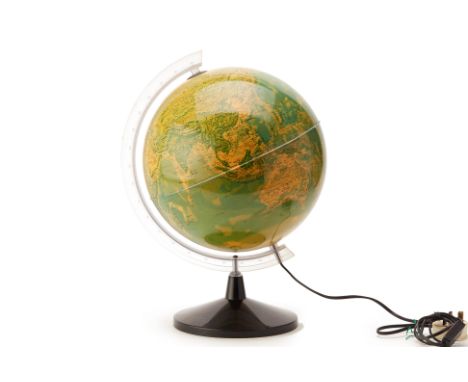 AN ELECTRIC GLOBE TABLE LAMP
Modern

Tested and working
Approx 45cm high
Condition: No obvious condition issues