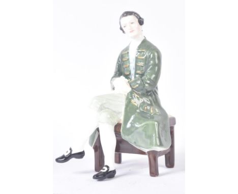 Royal Doulton –&nbsp; Gentleman From Williamsburg – HN2227 – a hand painted ceramic figure / figurine of a seated gent. Maker