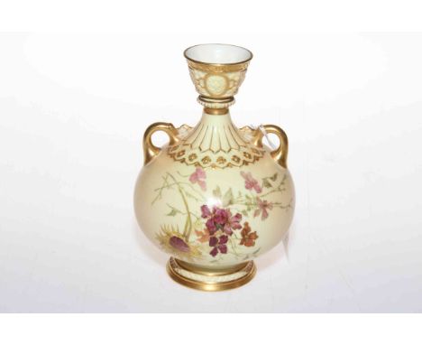 Royal Worcester vase, no. 1109, 16cm.