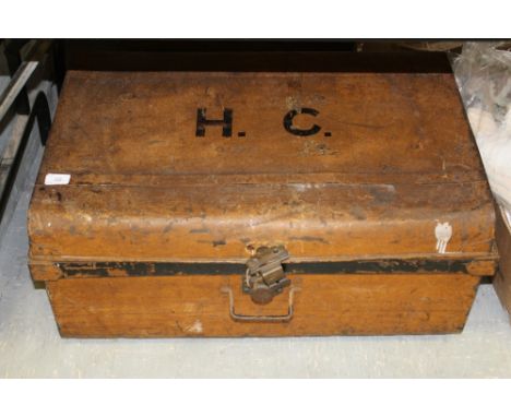 Mikado tin trunk