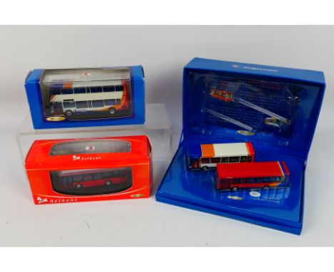 Creative Master Northcord Ltd (CMNL) - Three boxed 1:76 scale diecast model buses from CMNL. Lot consists of UKBUS 3004 Trans