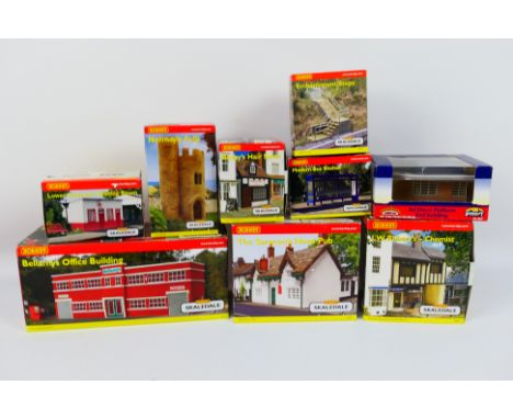 Hornby - Bachmann - A boxed collection of nine OO gauge scenic buildings predominately from Hornby Skaledale, Lot includes Ho