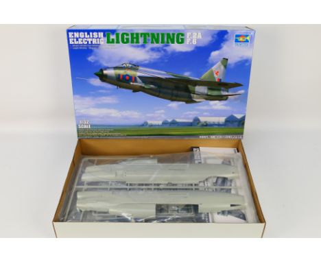 Trumpeter - A boxed 1:32 scale model kit English Electric (BAC) Lightning F.2A/F.6 02281. The contents appear to be excellent