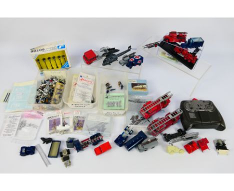 Oxford Diecast - Lesney - Aeroclub - An assorted lot of used loose models and model parts, to include Oxford Diecast, togethe