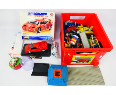 Lego - Bburago - A small crate of vintage Lego bricks and pieces (2.1kg inc crate), a Micro R/C Nissan Skyline and a boxed Bb
