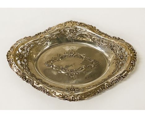 HM ORNATE SILVER DISH - 216 GRAMS
