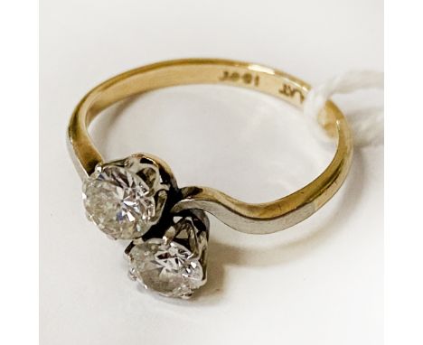 18 CARAT GOLD TWIN DIAMOND SET IN PLATINUM RING - SIZE N