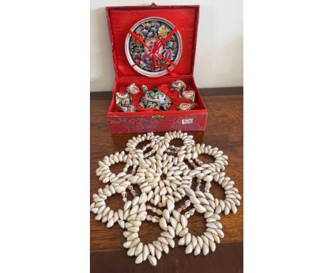 COWRIE SHELL MAT AND VINTAGE ORIENTAL TEA SET
