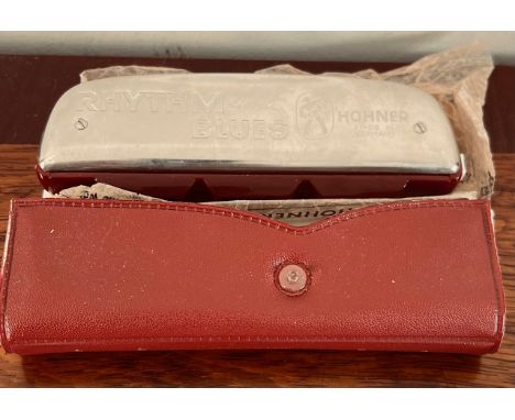 HOHNER RHYTHM &amp; BLUES HARMONICA, APPROX 15cm LONG