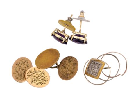 A mixed lot of jewellery, to include: [a] A pair of Edwardian 9 carat gold cufflinks, weighing 11.04 grams [b] A three-colour