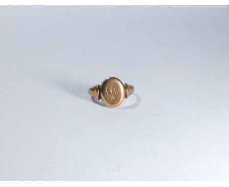 9ct rose gold signet ring, with inscription inside For Bessie, Chester hallmarks 1910, ring size R, weight 5 grams