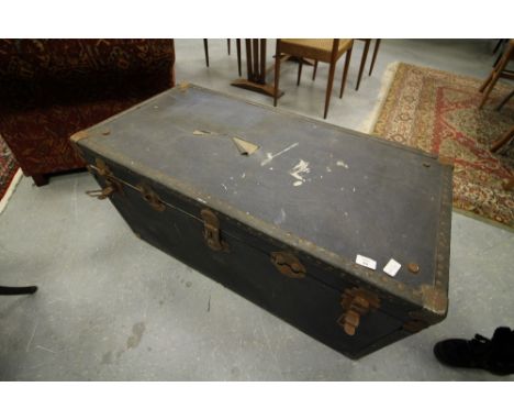 Travel trunk