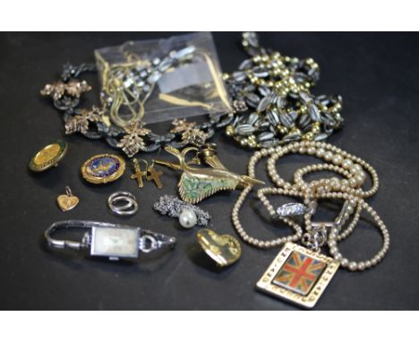 Enamel Horse &amp; Pony Club brooch, jade brooch, diamante vintage brooch, Novoris watch etc
