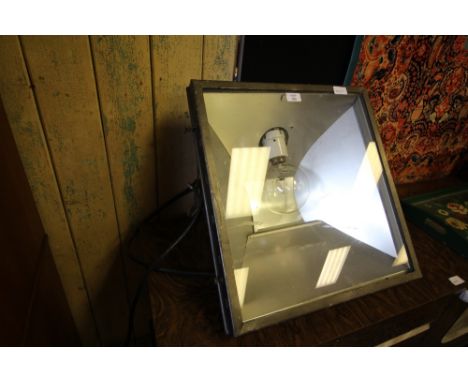 Industrial light fitting