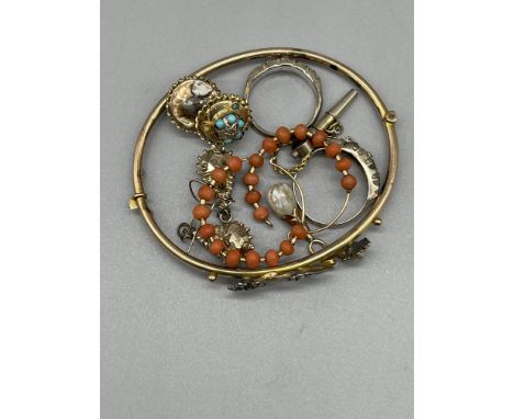 9 ct bangle and rings and earrings, all damaged.