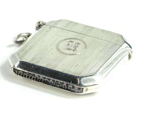 A George V silver Vesta case, with engraved with stripes and central cartouche engraved with letter K, Birmingham 1922 by Smi