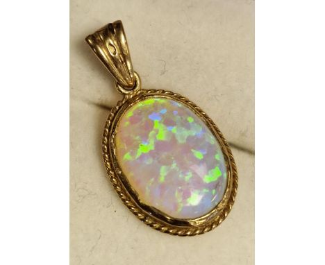 9ct Gold &amp; Opal Pendant, 2.0g