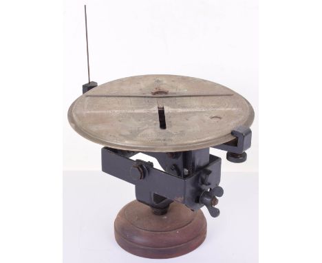 WW2 British Long Range Desert Group (L.R.D.G) Sun Compass Cole Pattern MkII, good untouched example complete with metal fixin
