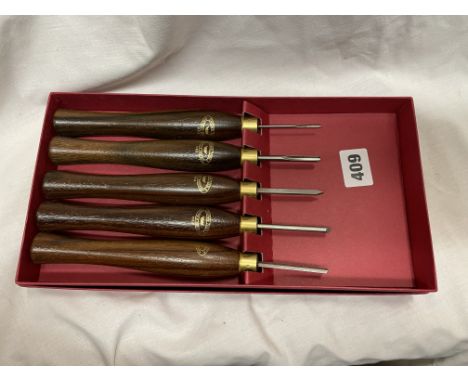 BOX OF CROWN 5 PIECE WOOD TURNING CHISEL SET 