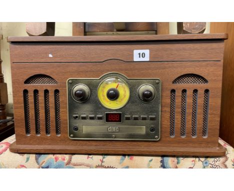 RETRO STYLE COMPACT DISC RECORD PLAYER 