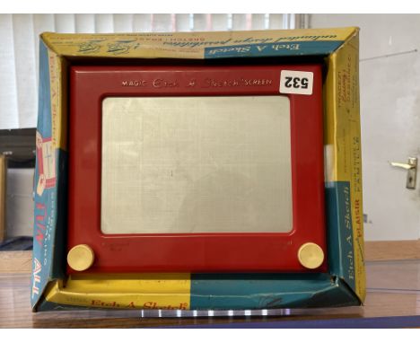 VINTAGE ORIGINAL BOXED ETCH A SKETCH