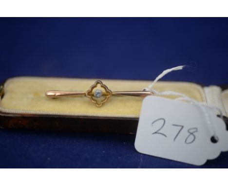 Two Edwardian brooches, one set amethyst and one set aquamarine.