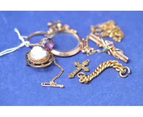 Jewellery to include: an amethyst ring; a picture pendant, a cameo brooch; a turquoise brooch, chains and a crusafix pendant,