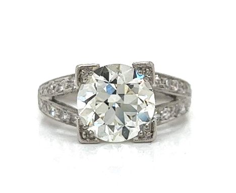 Art Deco Platinum 2.35 Ct. Diamond Ring. &nbsp; &nbsp; &nbsp; &nbsp; &nbsp; &nbsp; &nbsp; &nbsp; &nbsp; &nbsp; &nbsp; Weighin