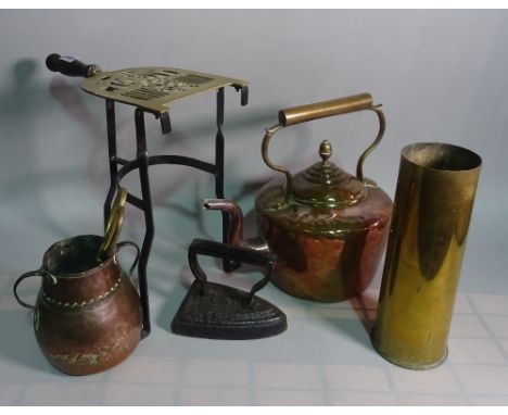 Metalware collectables including trivet, brass shell case, kettle, fire tools and sundry. 