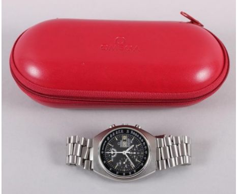 A Gentleman's Omega Speedmaster automatic chronograph wristwatch with stainless steel case and bracelet, serial number 419204