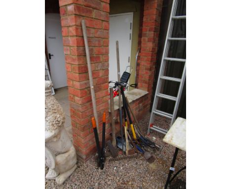 Large collection of tools, to include log splitters