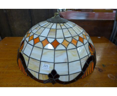 A Tiffany style hanging light