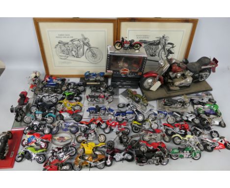 Maisto - A collection of 50 x unboxed Motorcycle models mostly in 1:18 scale including 1953 Harley Davidson 74FL Hydra Glide,