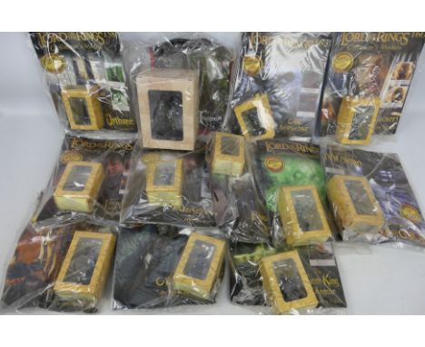 Lord of the Rings - Eaglemoss - New Line Cinema - A selection of Twelve Lord of the Rings hand painted scale replicas (1:29).